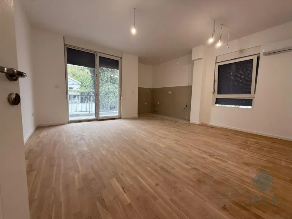 Prodaja, jednosoban stan, 54m², Momišići, Podgorica