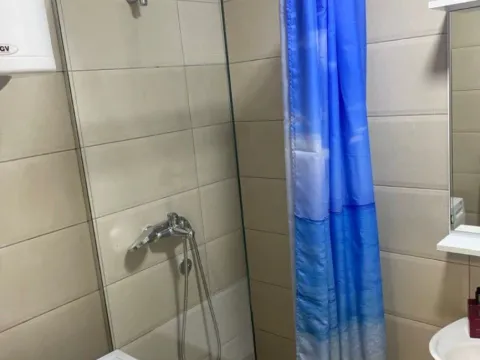 Izdavanje, dvosoban stan, 56m², Stari Aerodrom, Podgorica - image 11