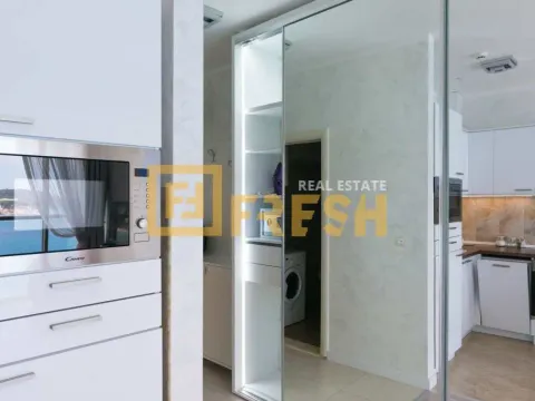 Izdavanje, garsonjera, 29m², Budva, Crna Gora - image 9