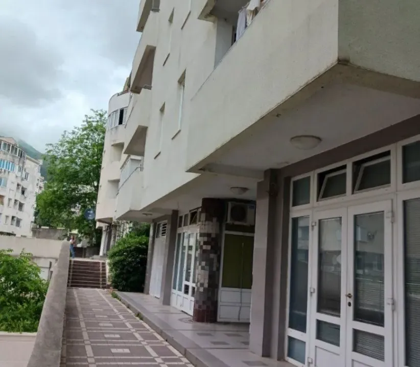 Sale, two bedroom apartment, 44m², Podkošljun, Budva