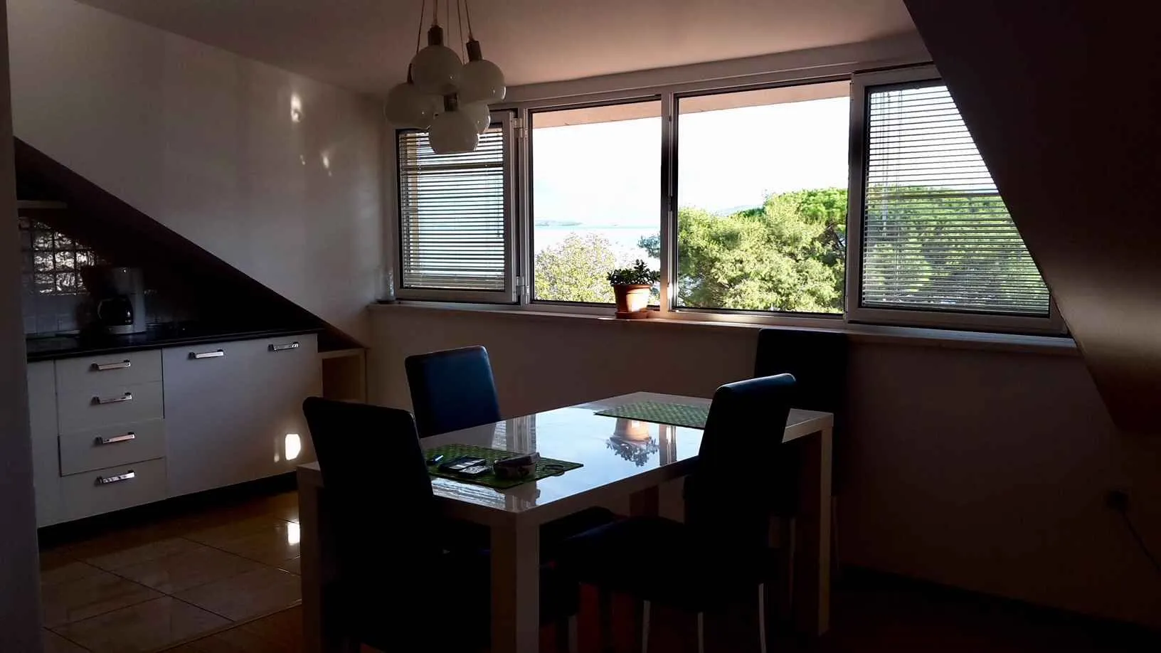 Prodaja, trosoban stan, 200m², Đenovići, Herceg Novi