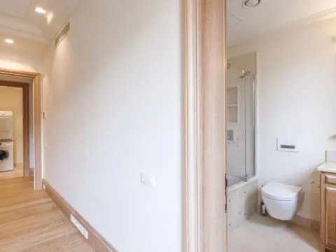 Prodaja, dvosoban stan, 100m², Porto Montenegro, Tivat - image 6