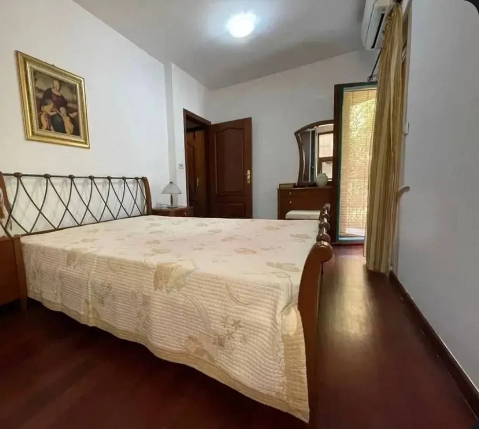Rent, three bedroom apartment, 100m², Centar, Podgorica