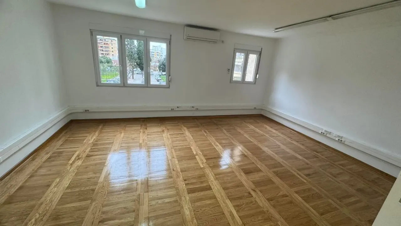 Rent, office space, 74m², Oktobarske Revolucije, Podgorica