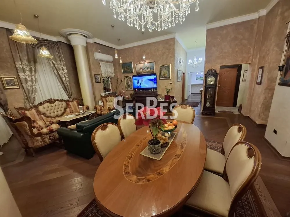 Prodaja, stan, 358m², Grbavica, Novi Sad Sve Podlokacije
