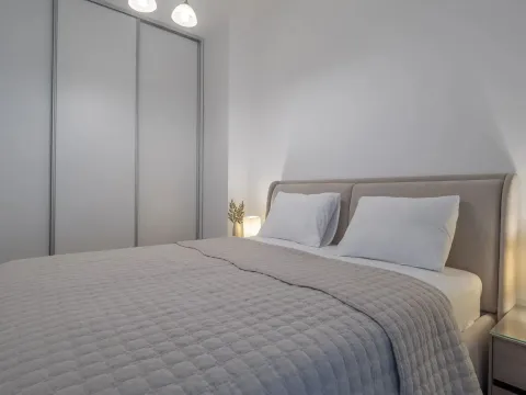 Izdavanje, jednosoban stan, 50m², Budva, Crna Gora - image 9