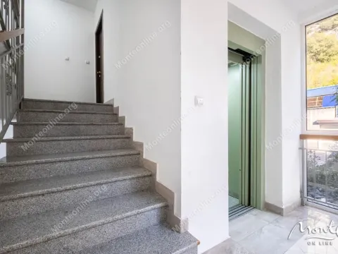 Prodaja, dvosoban stan, 48m², Dobrota, Kotor - image 30