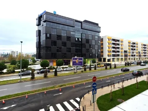 Rent, office space, 49m², Central Point, Podgorica - image 9