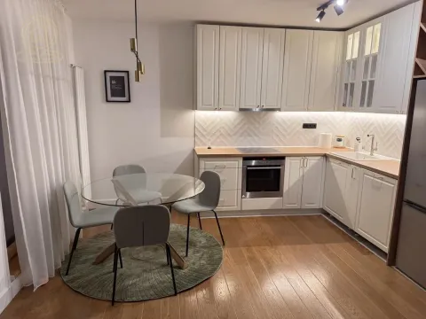 Izdavanje, trosoban stan, 70m², Karaburma, Palilula Sve Podlokacije - image 2