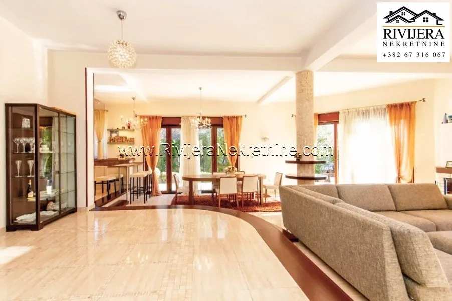 Prodaja, kuća, 330m², Đenovići, Herceg Novi