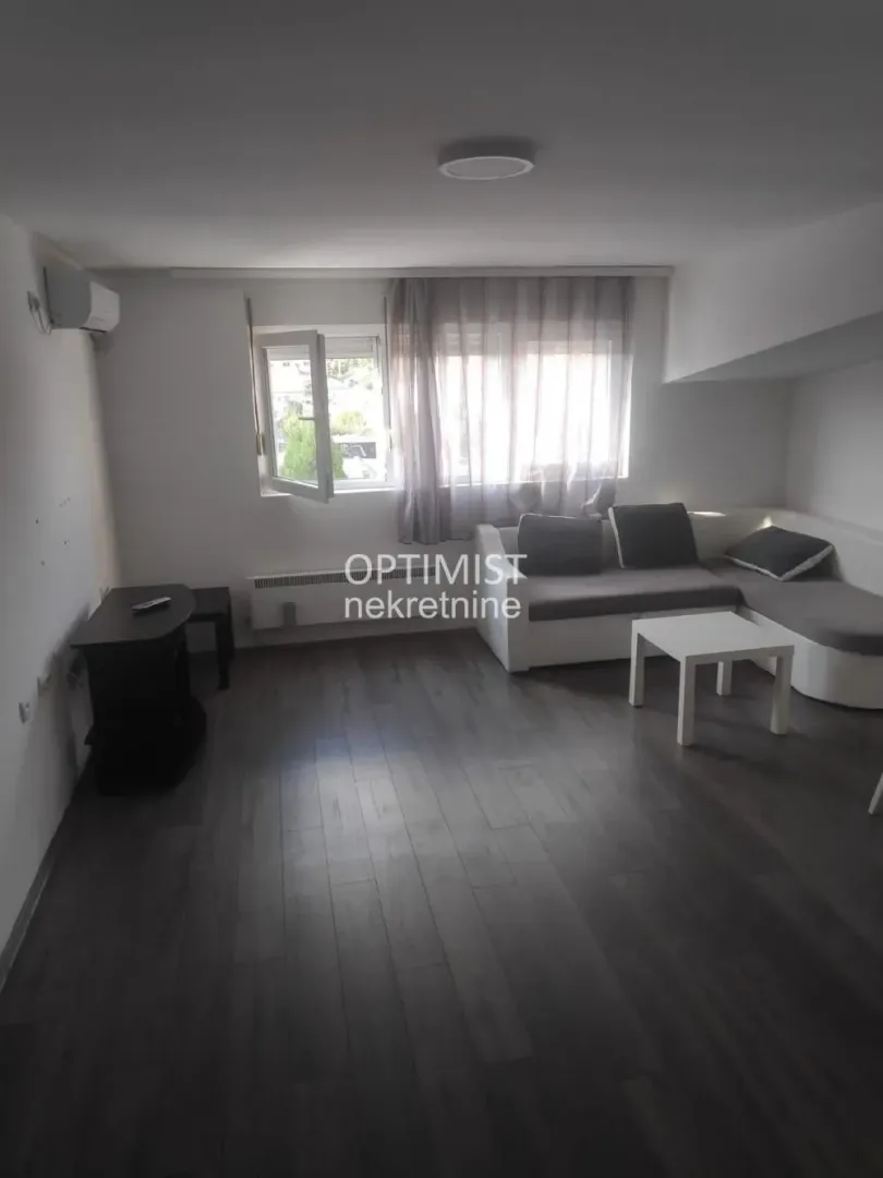 Sale, three bedroom apartment, 59m², Borča 1, Borča Sve Podlokacije