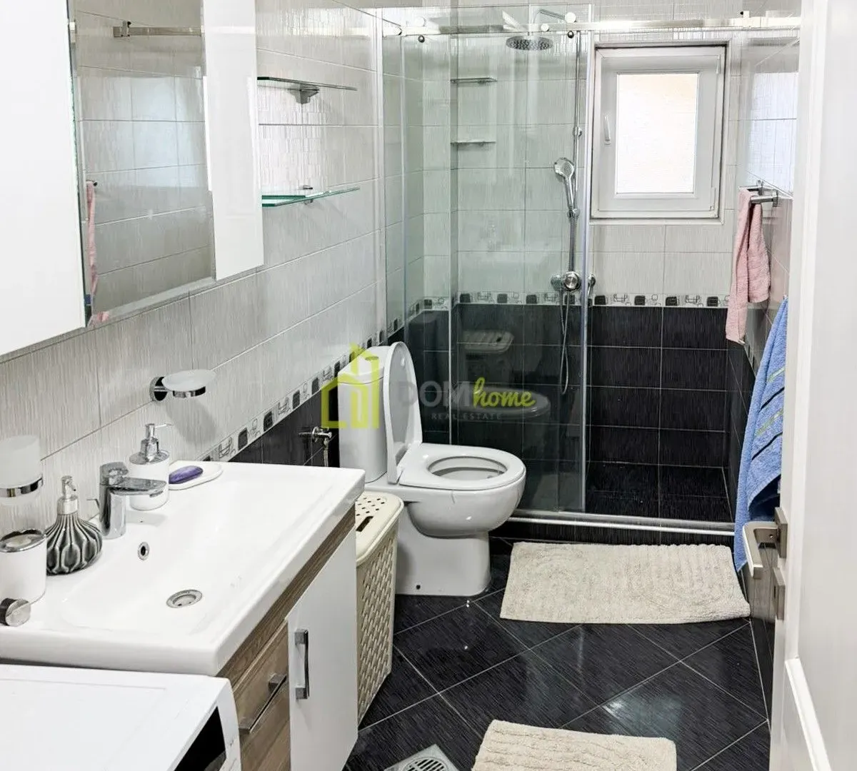Rent, three bedroom apartment, 165m², Farmaci, Podgorica
