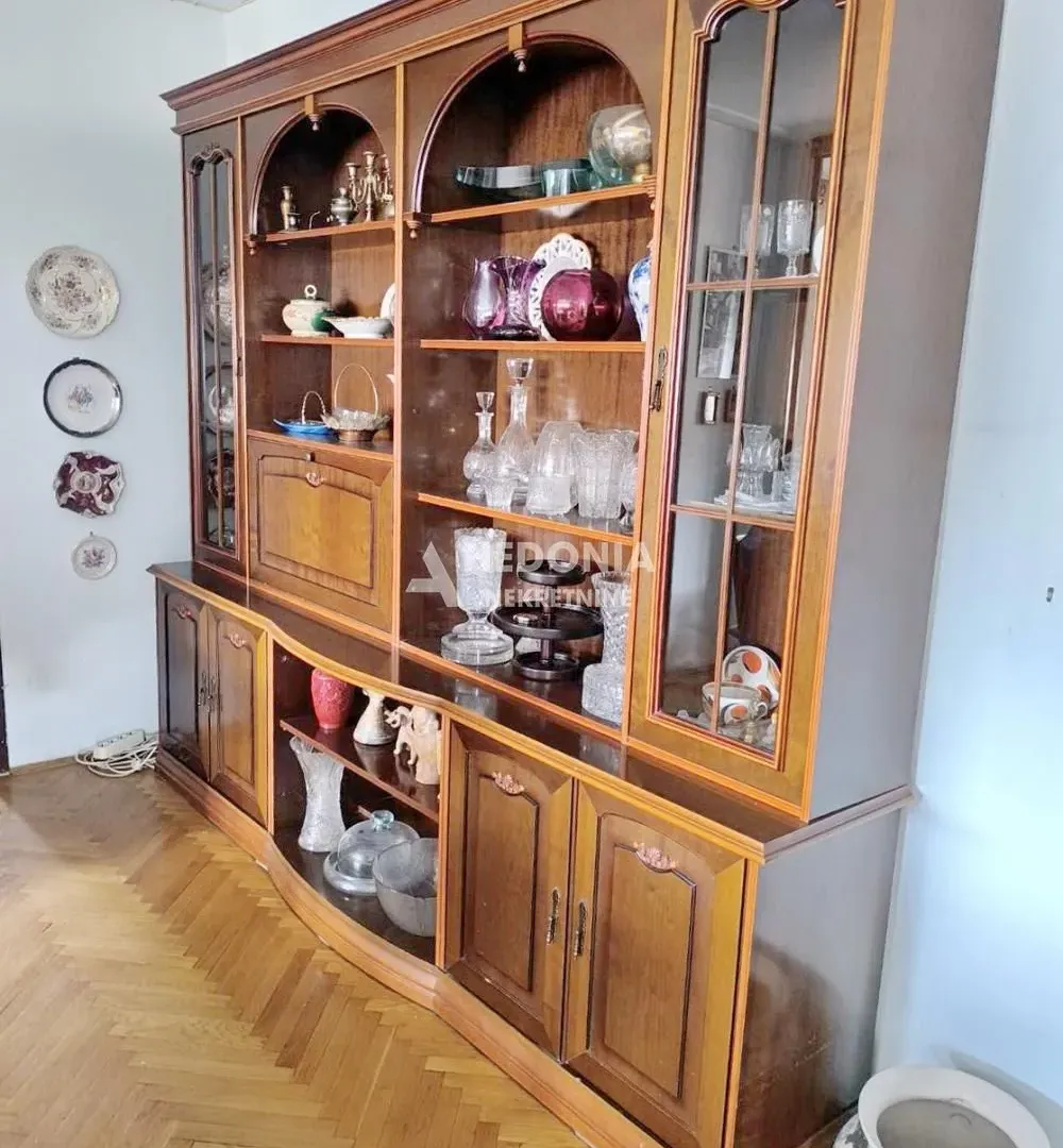 Prodaja, četvorosoban stan, 110m², Botanička Bašta, Palilula Sve Podlokacije