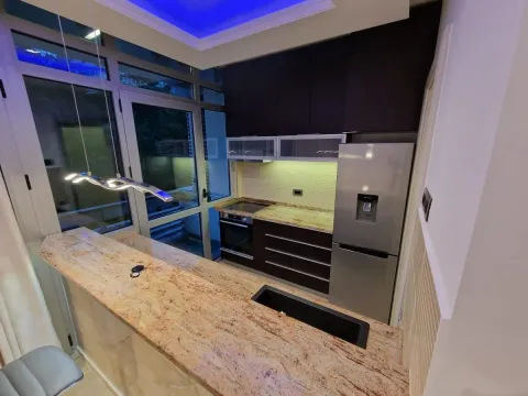 Izdavanje, trosoban stan, 148m², Dedinje Sve Podlokacije, Beograd - image 7