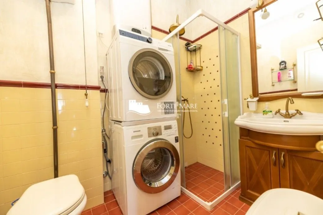 Prodaja, trosoban stan, 141m², Baošići, Herceg Novi