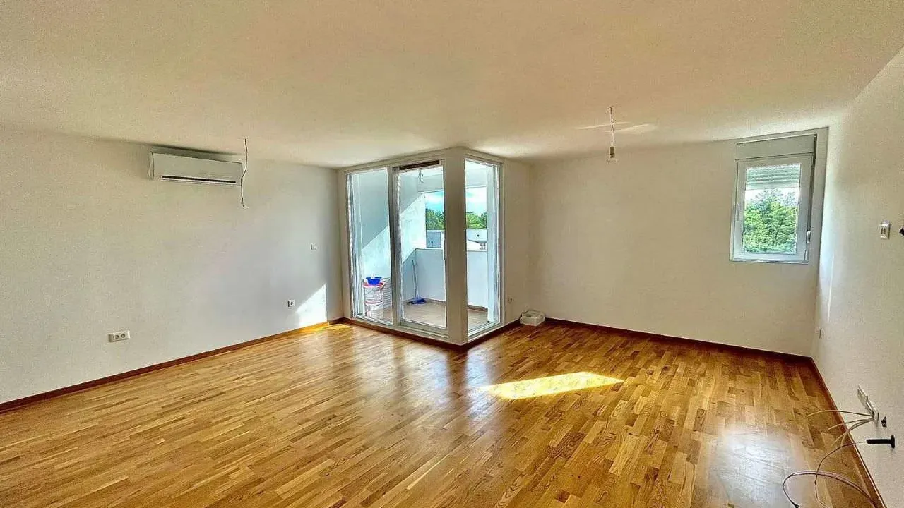 Prodaja, trosoban stan, 93m², Podgorica, Crna Gora