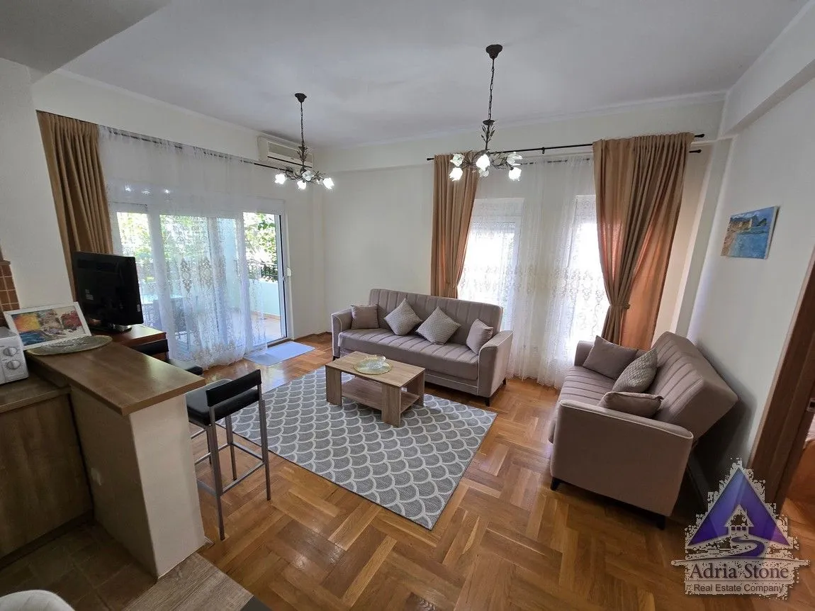 Prodaja, dvosoban stan, 64m², Podmaine, Budva