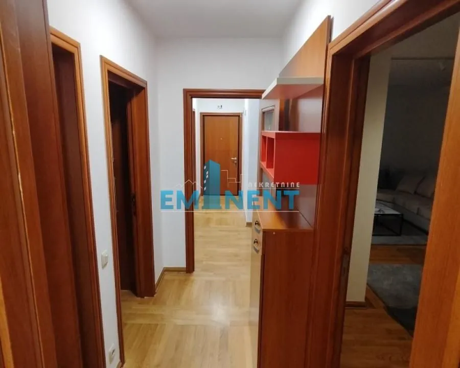 Rent, four bedroom apartment, 115m², Kalenić Pijaca, Vračar Sve Podlokacije