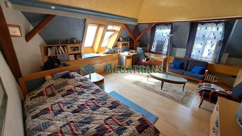 Izdavanje, stan, 260m², Centar, Novi Sad