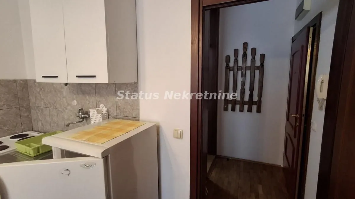 Izdavanje, garsonjera, 23m², Grbavica, Novi Sad Sve Podlokacije