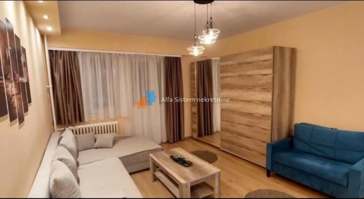 Izdavanje, dvosoban stan, 44m², Stari Grad, Beograd