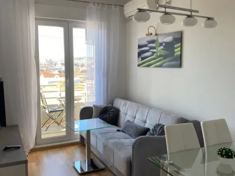 Rent, one bedroom apartment, 36m², Stari Aerodrom, Podgorica - image 2