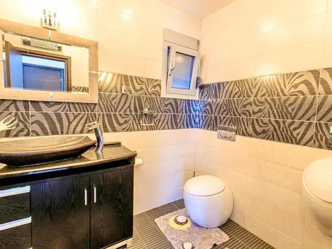 Sale, house, 300m², Budva, Crna Gora - image 11