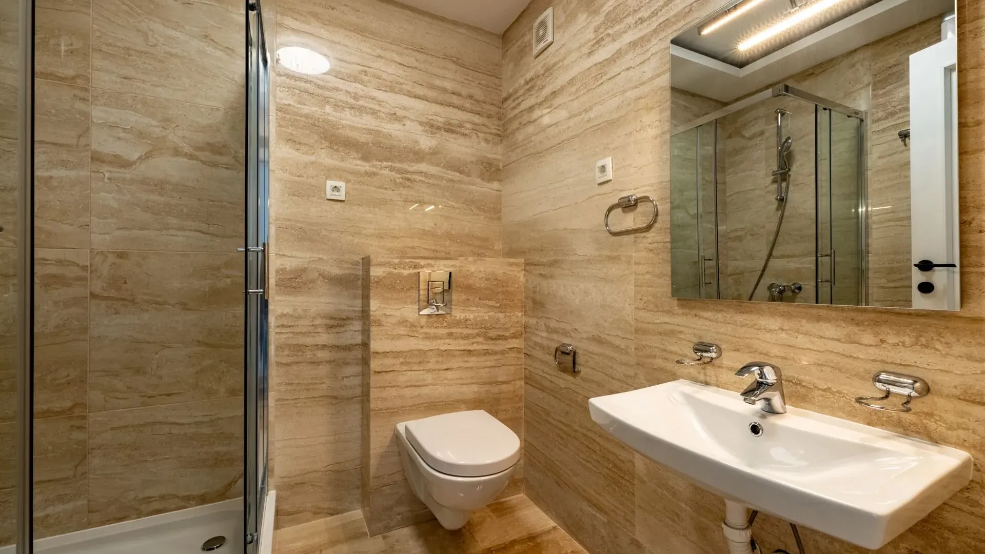 Prodaja, trosoban stan, 160m², Pržno, Budva
