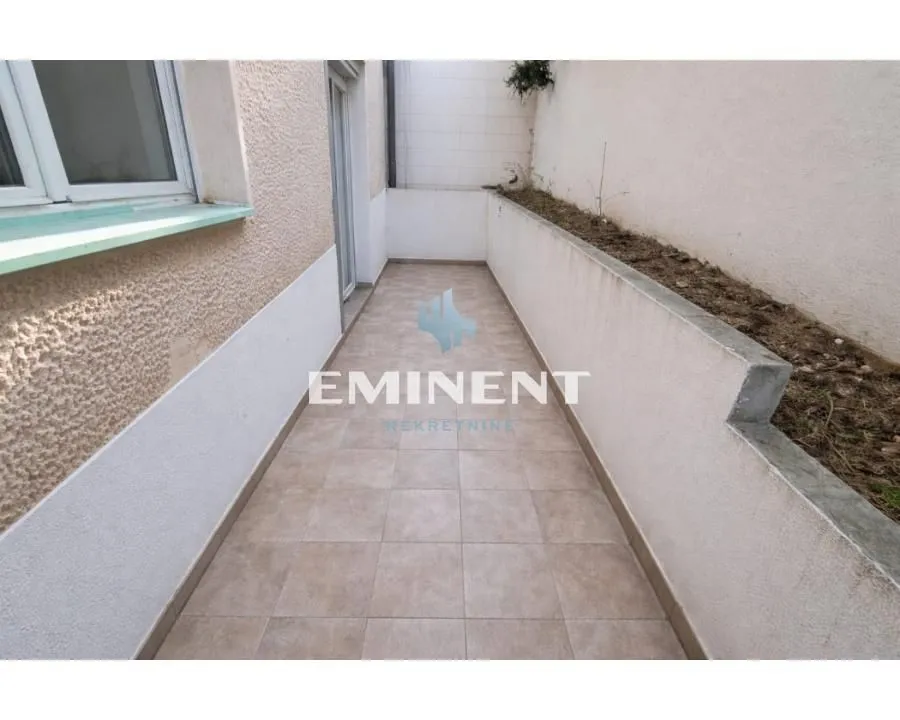 Prodaja, trosoban stan, 87m², Čukarica, Beograd
