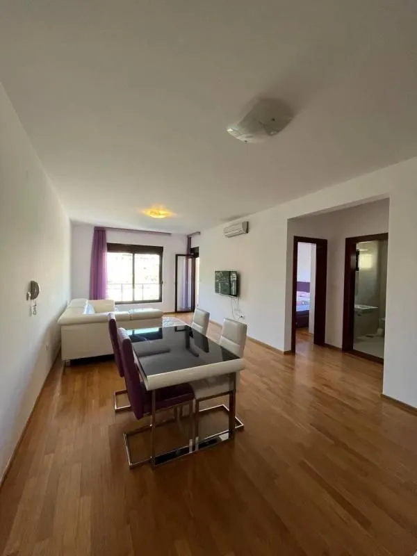 Sale, two bedroom apartment, 69m², Bečići, Budva