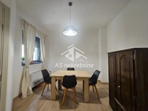 Izdavanje, kuća, 124m², Slavija, Vračar Sve Podlokacije - image 3