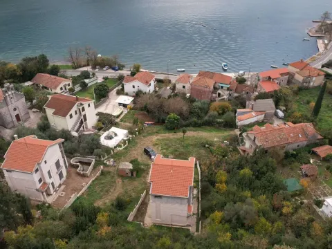Sale, house, 480m², Kamenari, Herceg Novi