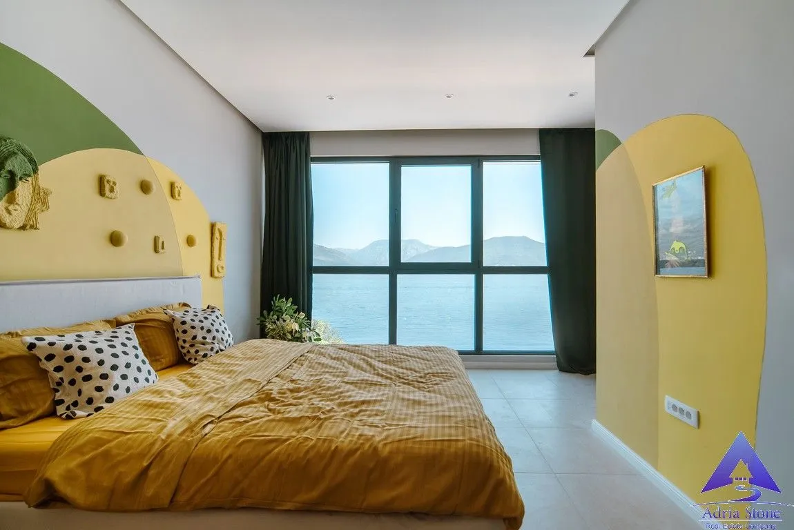 Prodaja, kuća, 200m², Krašići, Tivat