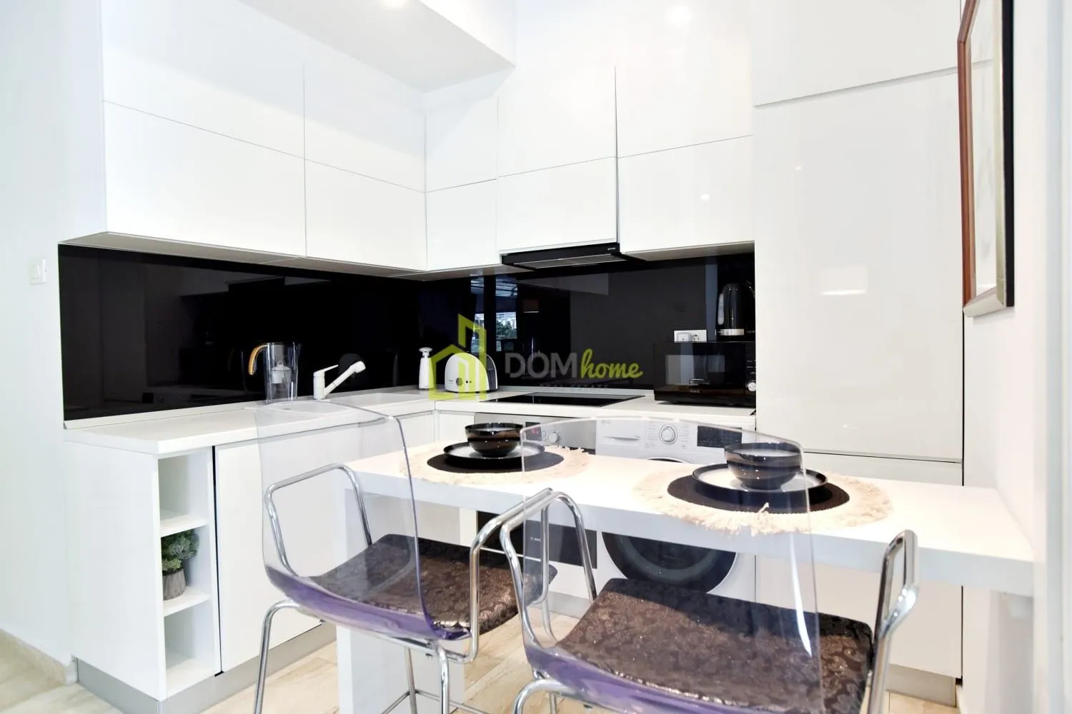Izdavanje, trosoban stan, 89m², Tre Canne, Budva
