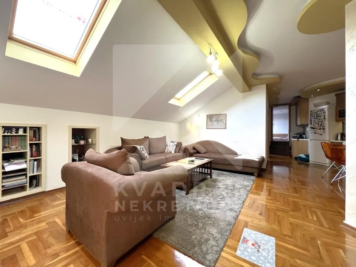 Prodaja, četvorosoban stan, 121m², Krivi Most, Podgorica