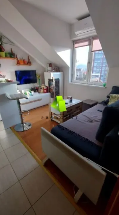 Izdavanje, jednosoban stan, 28m², Pantelej, Niš