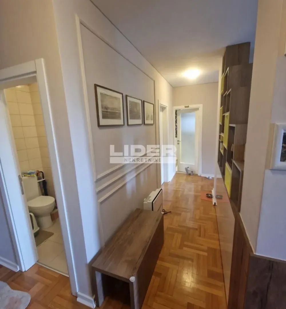 Sale, two bedroom apartment, 76m², Novi Beograd Blok 64, Novi Beograd Sve Podlokacije