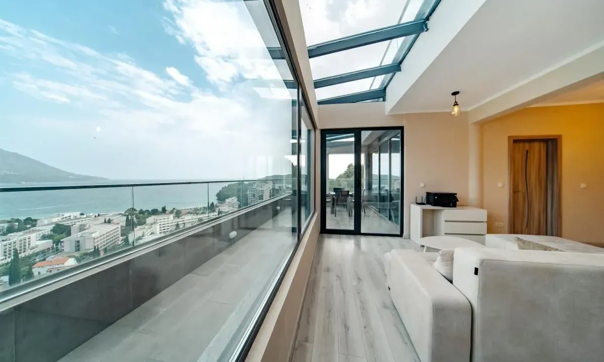 Prodaja, trosoban stan, 257m², Bečići, Budva