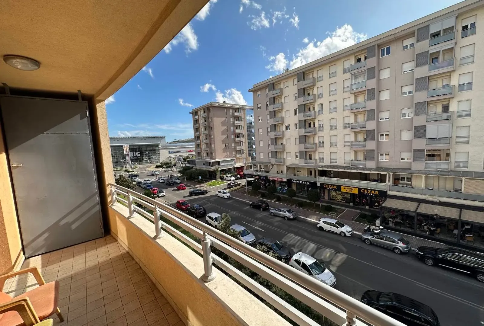 Izdavanje, jednosoban stan, 50m², City Kvart, Podgorica