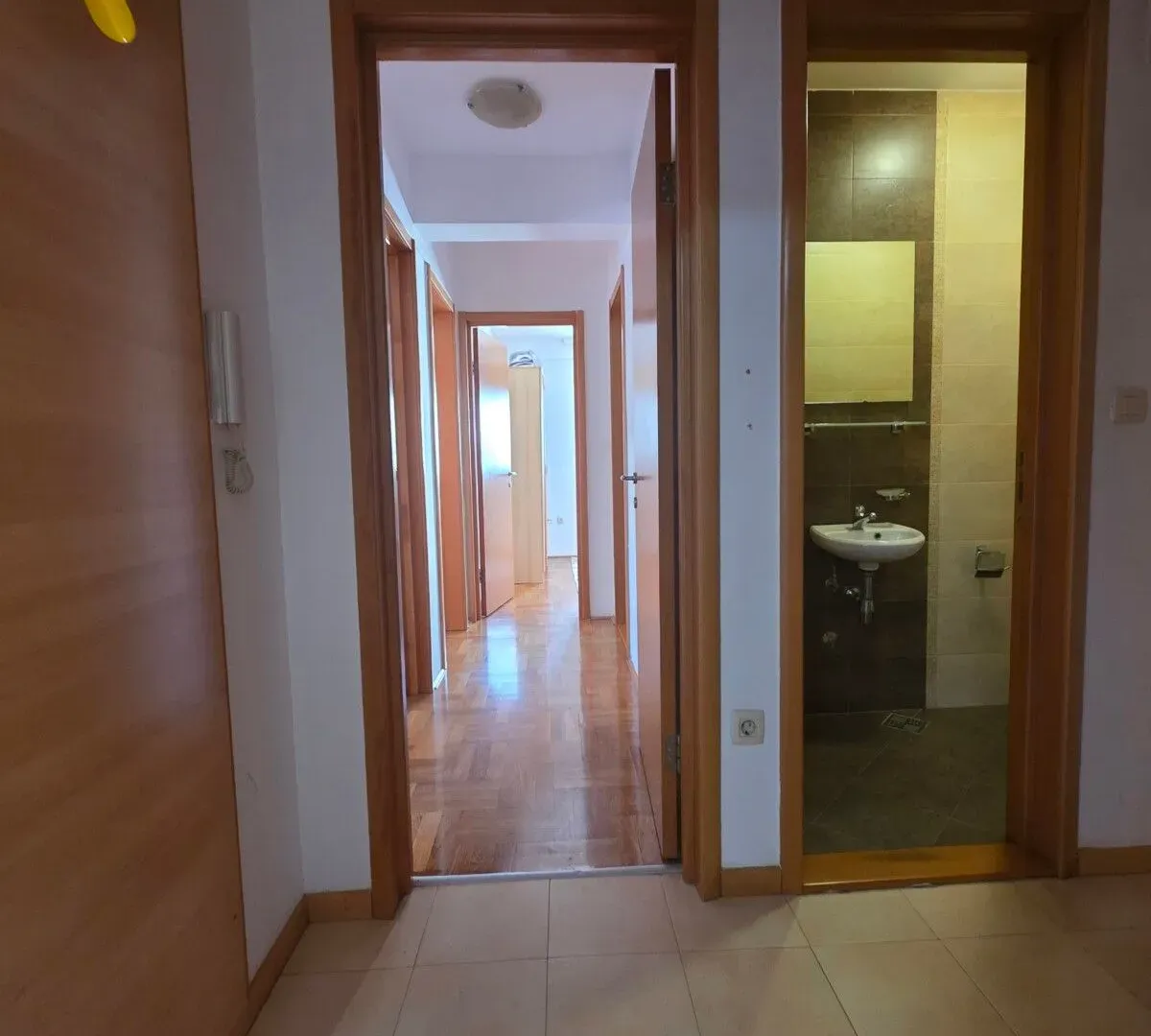 Rent, three bedroom apartment, 71m², Stari Aerodrom, Podgorica