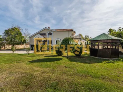 Izdavanje, kuća, 370m², Zabjelo, Podgorica - image 32