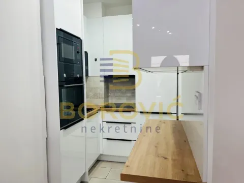 Rent, two bedroom apartment, 50m², Karaburma, Palilula Sve Podlokacije - image 9