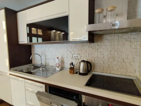 Rent, three bedroom apartment, 93m², Budva, Crna Gora - image 14