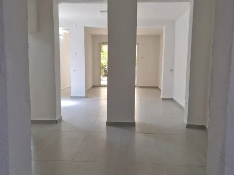Rent, office space, 90m², Masline, Podgorica - image 2