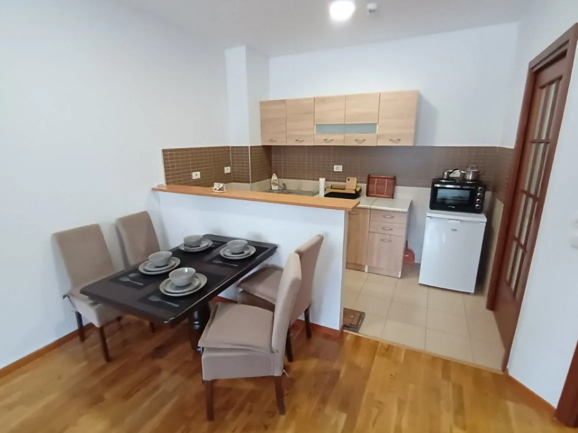 Izdavanje, jednosoban stan, 56m², City Kvart, Podgorica
