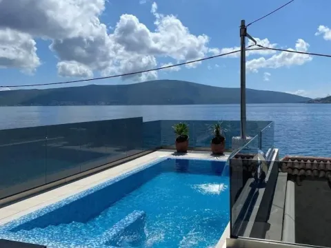 Sale, three bedroom apartment, 140m², Donja Lastva, Tivat - image 11