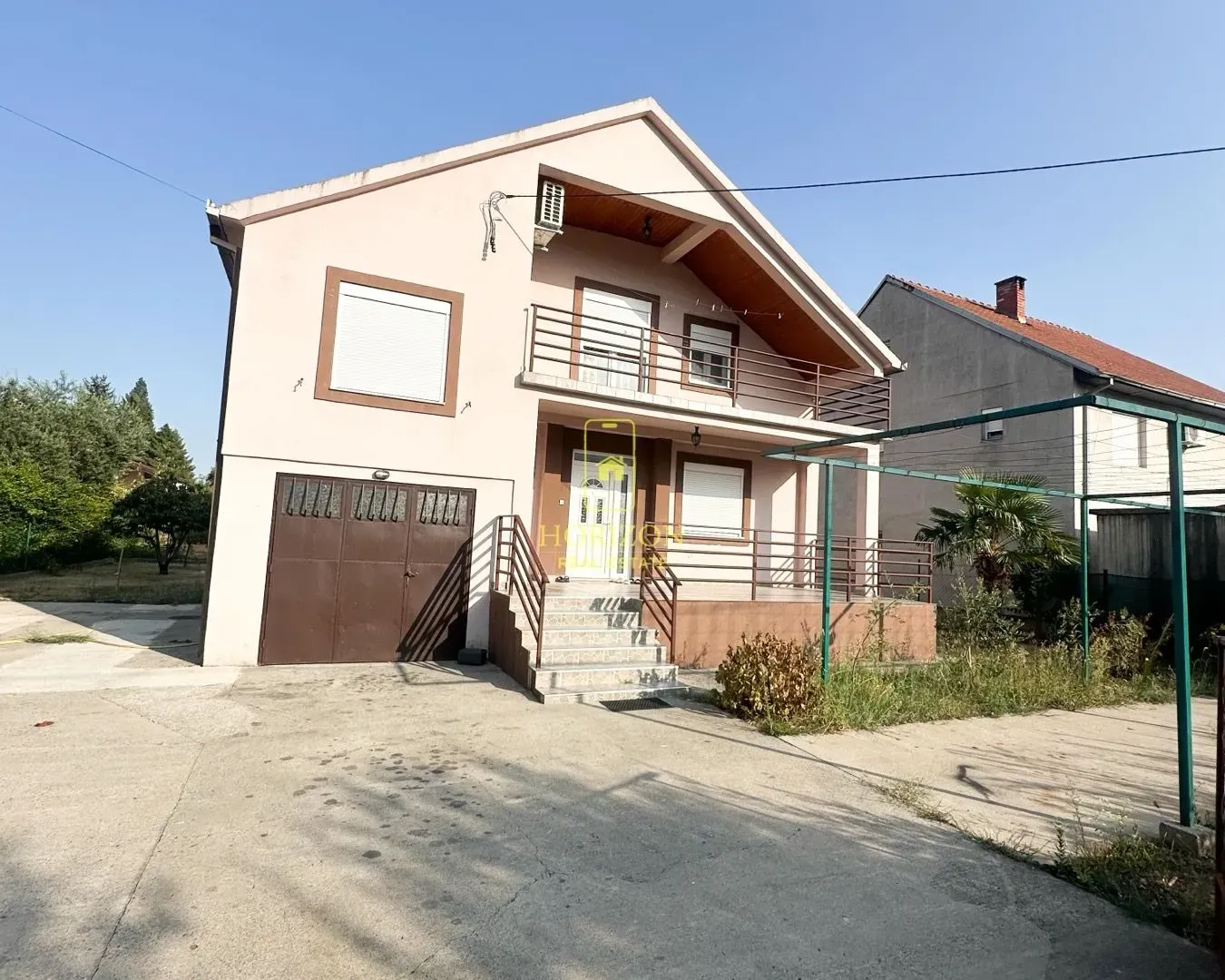 Prodaja, kuća, 191m², Tološi, Podgorica