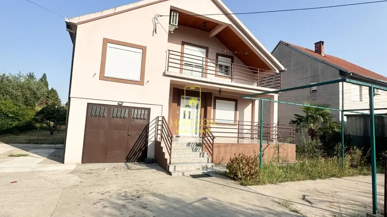 Prodaja, kuća, 191m², Tološi, Podgorica