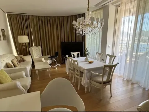 Prodaja, dvosoban stan, 141m², Dukley Gardens, Budva - image 1