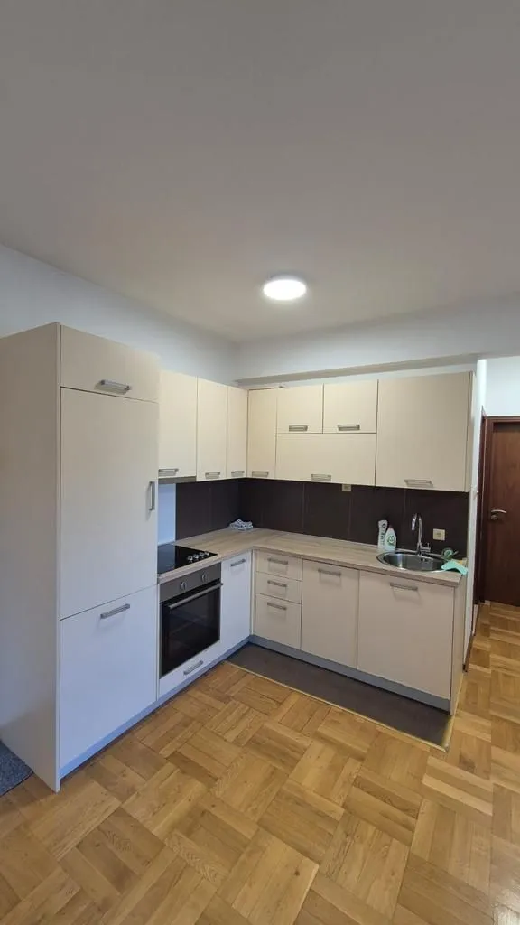 Rent, three bedroom apartment, 88m², Bečići, Budva
